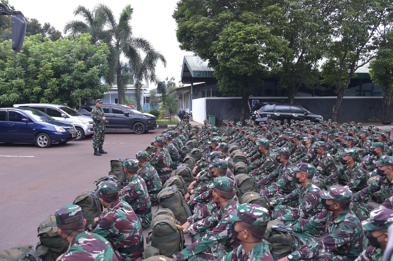 Panglima TNI Marsekal TNI Hadi Tjahjanto, S.I.P., mengerahkan 122 Tenaga Kesehatan (Nakes) Siswa Pendidikan Pertama Perwira Prajurit Karier (Dikmapa PK)