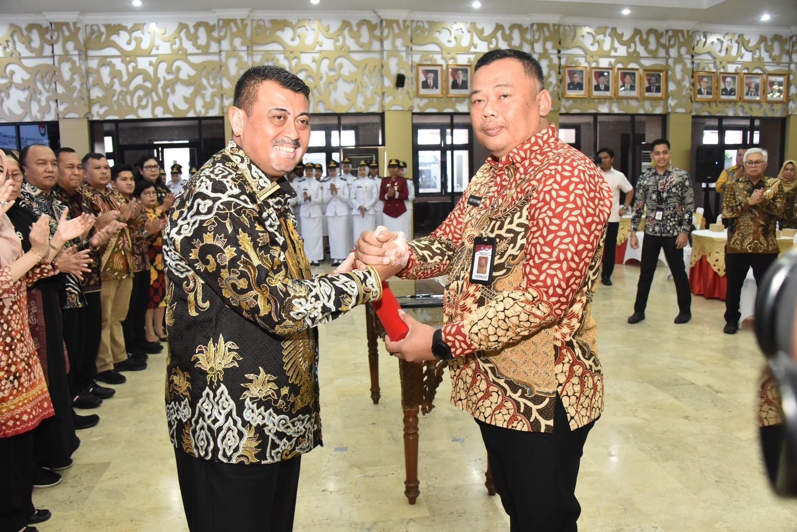 Laksda TNI Dr. Suradi Agung Slamet, S.T., S.Sos., M.M., secara resmi dikukuhkan sebagai Ketua Umum Ikatan Alumni Doktor Ilmu Pemerintahan (IKADIP) Institut Pemerintahan Dalam Negeri (IPDN).