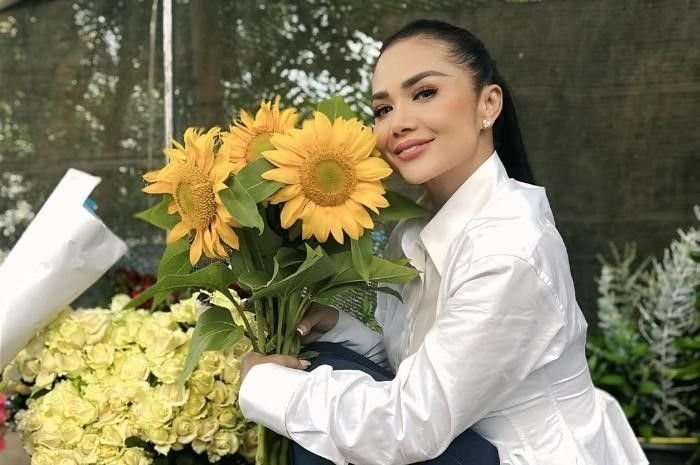 Potret Artis Krisdayanti.