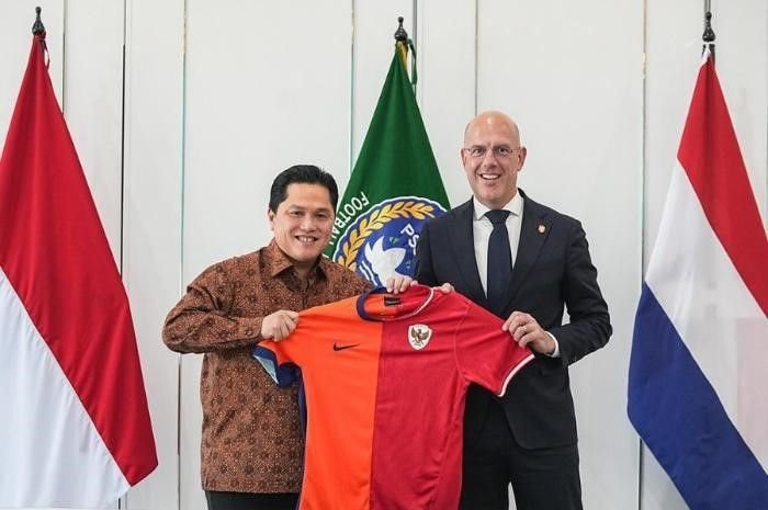 Potret Ketum PSSI Erick Thohir dan Sekjen KNVB Gijs de Jong