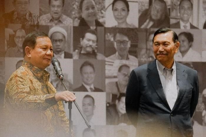 Potret Presiden RI Prabowo Subianto (kiri) dan Mantan Menkopolhukam RI Luhut Binsar Pandjaitan (kanan).
