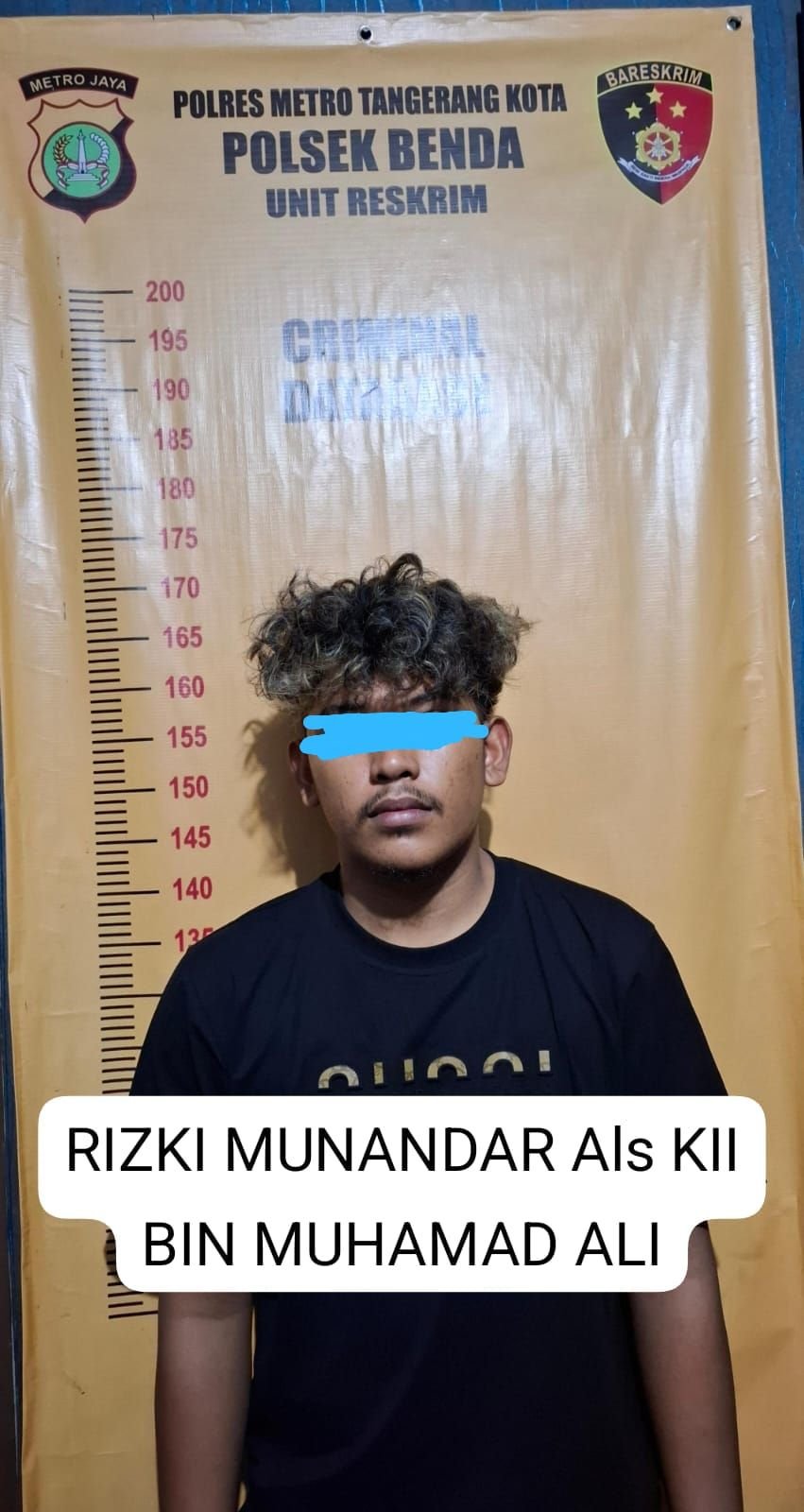 Tampang pelaku yang diamankan polisi.