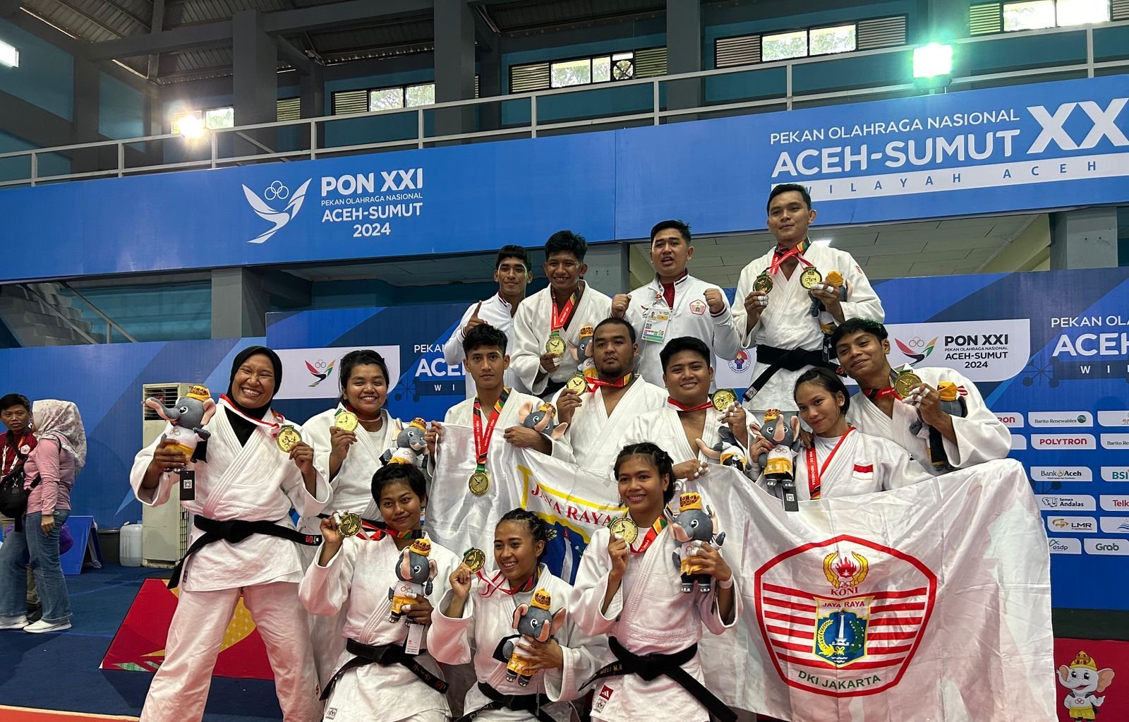 Atlet judo Polri Bripda M. Alfiansyah Lubis berhasil merebut medali emas di kategori beregu campuran.