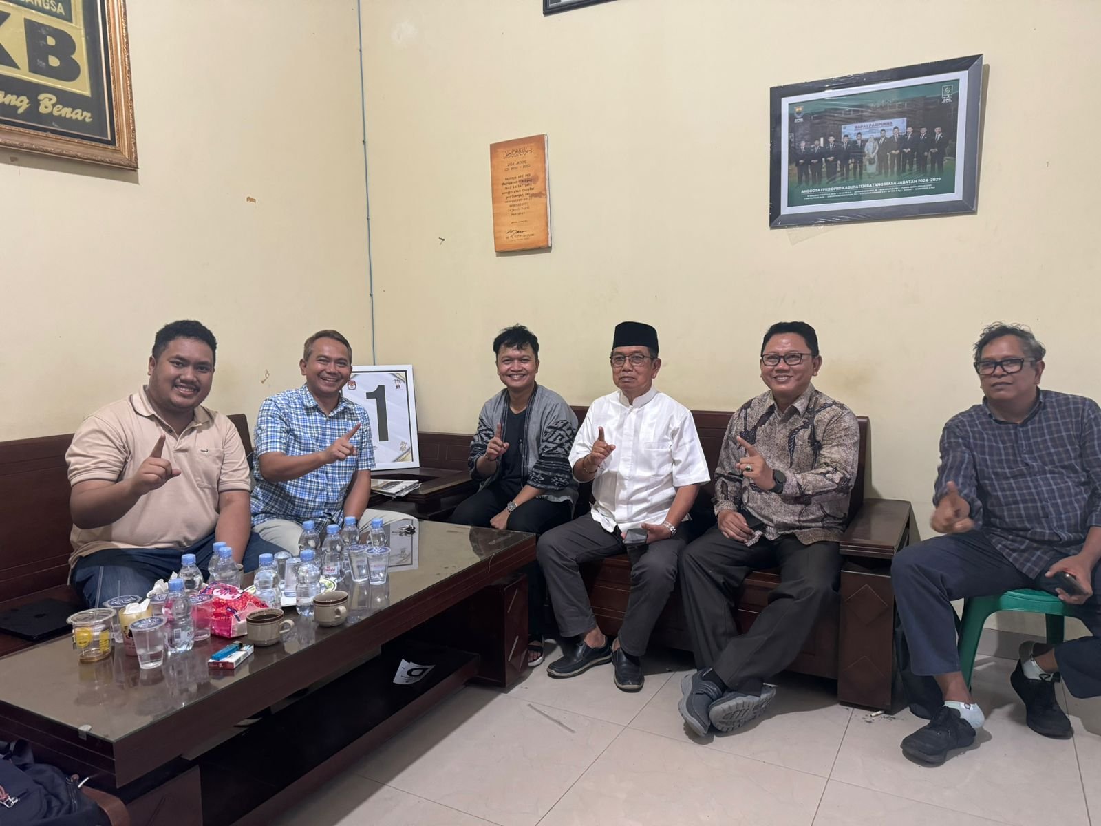 Fauzi Fallas, calon Bupati Batang yang kini maju dalam Pilkada 2024, membagikan kisah hidupnya yang inspiratif