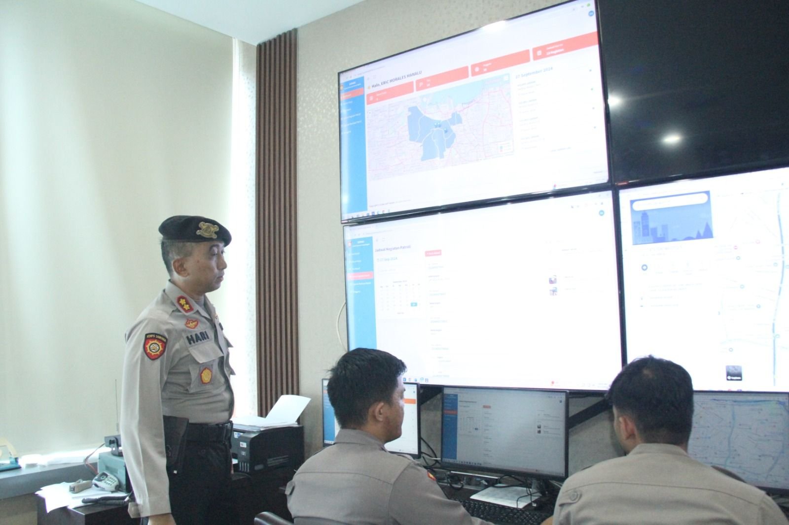 Aplikasi ini merupakan inovasi yang digagas oleh Kasat Samapta Polres Metro Jakarta Barat, AKBP M. Hari Agung Julianto, dengan tujuan mengoptimalkan patroli