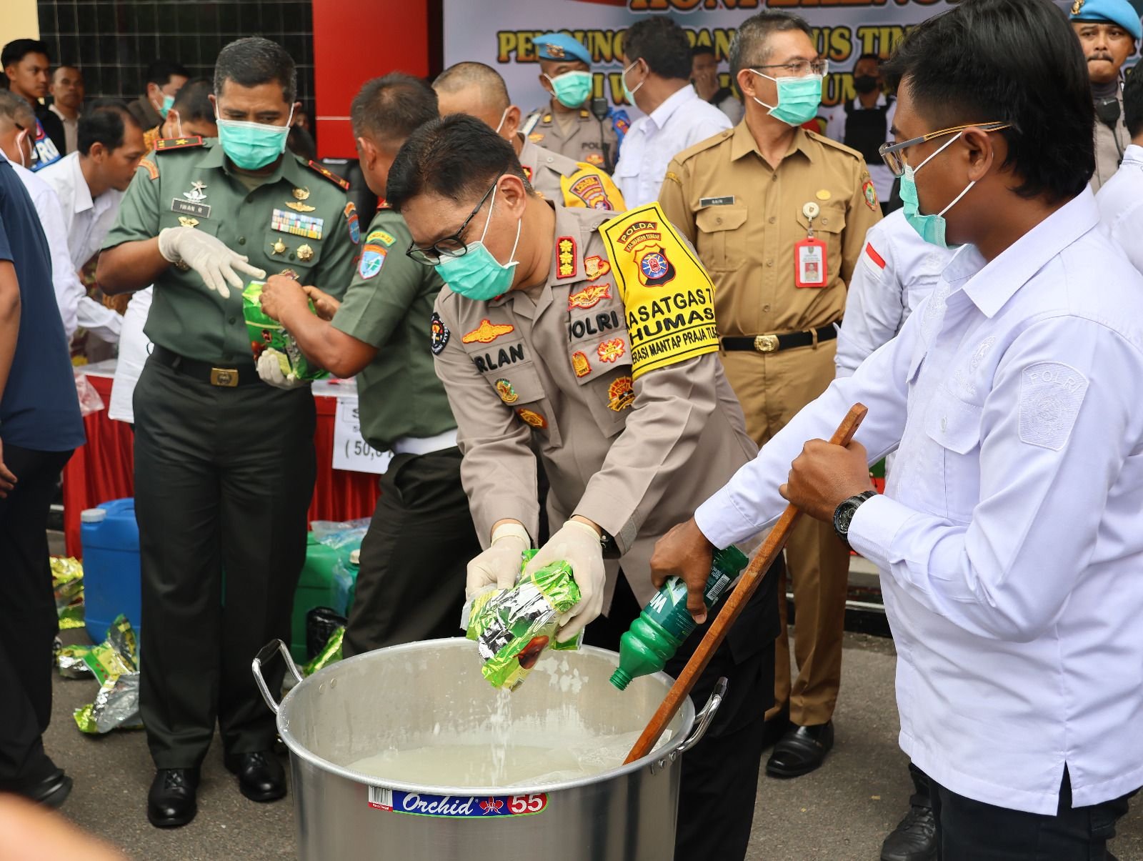Pemusnahan barang bukti narkoba oleh Jajaran Polda Kalteng bersama instansi terkait.