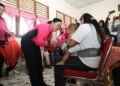 Bhayangkari dan Polda Sumsel Salurkan Ribuan Bantuan Sosial di Dusun 4 Pulau Borang